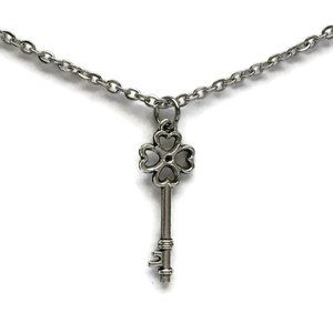 Lucky 4 Four Leaf Clover Skeleton Key Necklace Tibetan Silver Charm 🗝️ 4for$20
